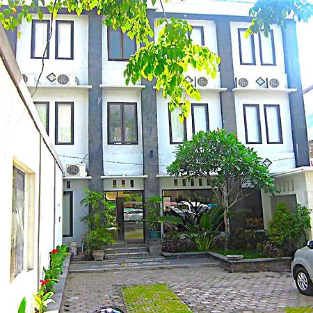 Hotel Warta Dua Denpasar Zewnętrze zdjęcie